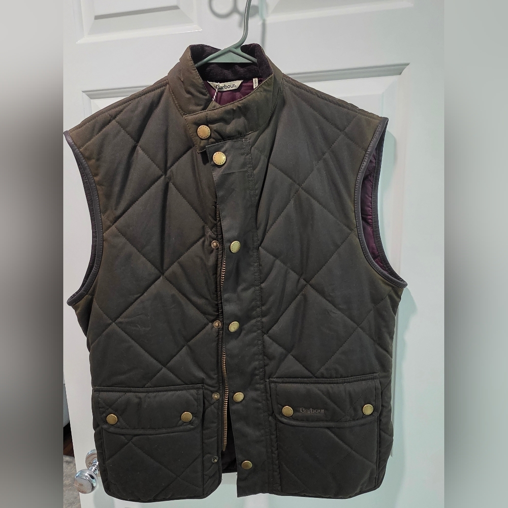 Barbour Waxed Lowerdale Gilet Vest in Olive, Size Large (Mens)